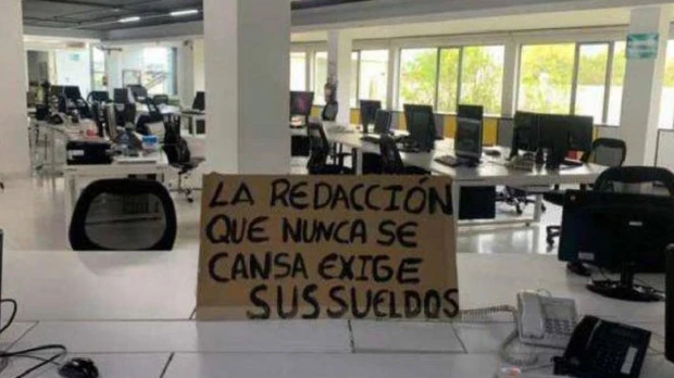 Trabajadores de El Comercio llevan casi un mes de paro por falta de pagos