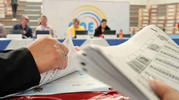 61,83 % rechazó en el referéndum instalar una Asamblea Constituyente