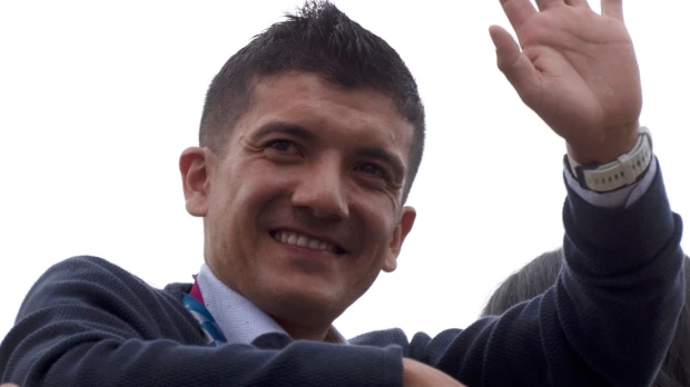 Richard Carapaz fue recibido con multitudinaria fiesta en Tulcán