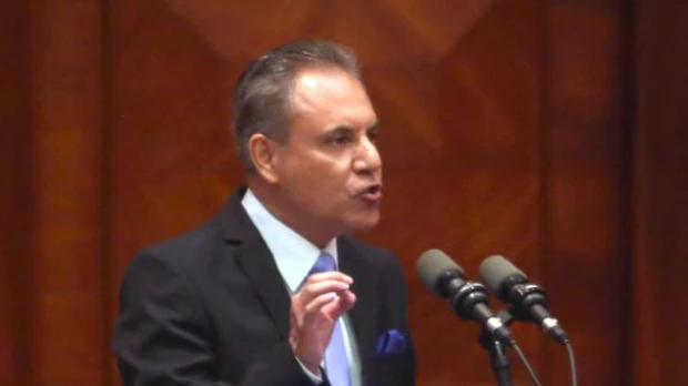 Juez ordena prisión preventiva para Carlos Ochoa 