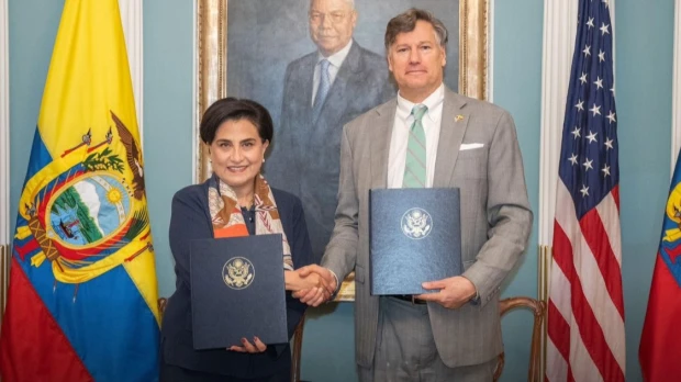 El secretario general de la organización, Haitham Al Ghais, se reunió con Fernando Santos, ministro de Energía y Mina / Foto: EFE