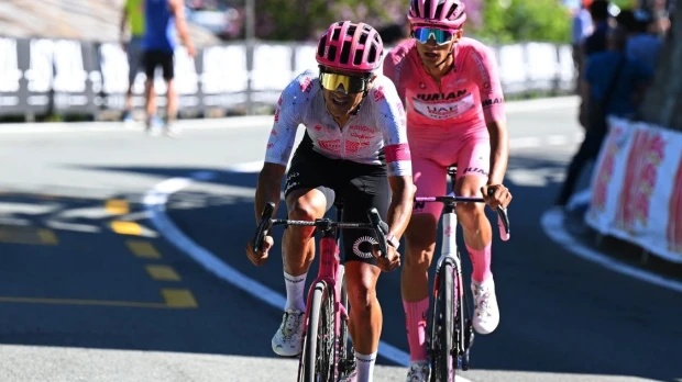 Carapaz se mantiene segundo en el Giro de Italia 