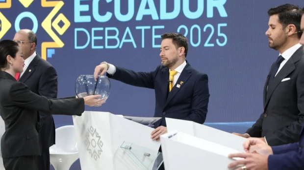 Luis Tillería dejó Londres para buscar la Presidencia de Ecuador 