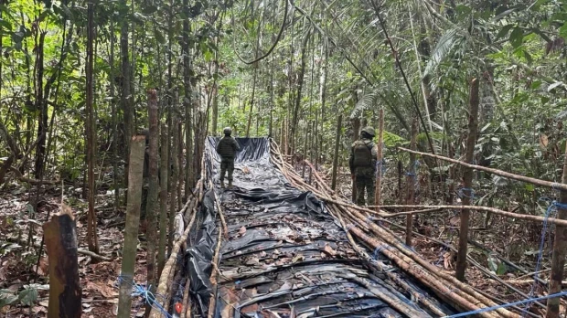 Perú: secuestran embarcación con petróleo en Loreto y exigen S/2 millones por su liberación