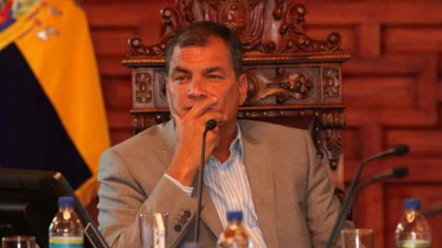 Rafael Correa litiga como ciudadano y Presidente