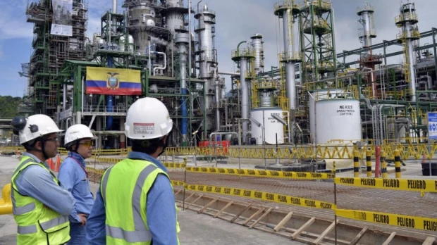 Ecuador alcanza acuerdo con petroleras para bajar tarifas de explotación