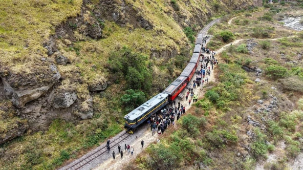 Ecuador reinauguró su emblemática ruta ferroviaria de la Nariz del Diablo