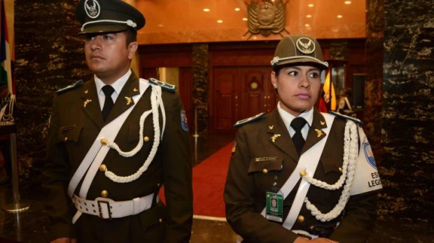 El correísmo se aferra al poder