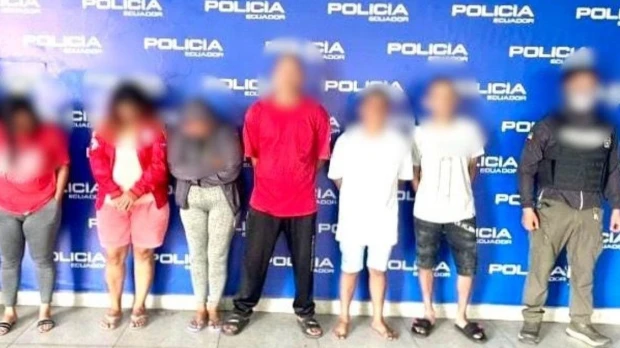 Detienen a funcionaria por presunta colaboración con “Los Lobos” 