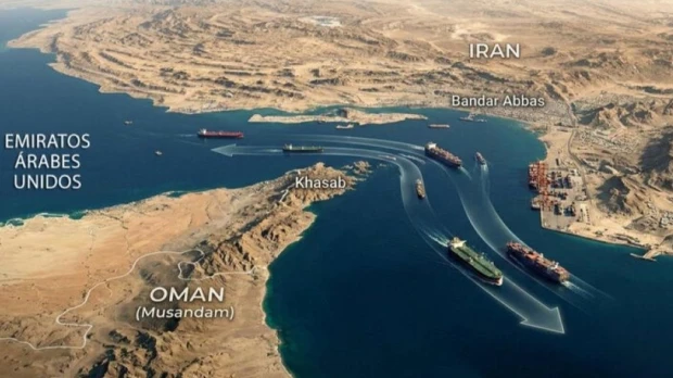 Irán plantea cobrar por el paso de buques en el Estrecho de Ormuz
