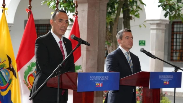 Noboa y Jerí acuerdan en gabinete binacional reforzar las fronteras 