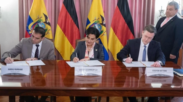 Ecuador y Alemania firman acuerdo para facilitar migración laboral calificada