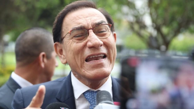 Perú: El expresidente Martín Vizcarra espera sentencia