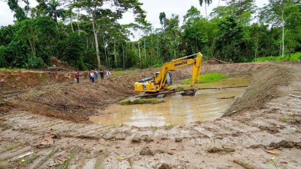 Impulsan mejoras en infraestructura piscícola para productores de Pacayacu