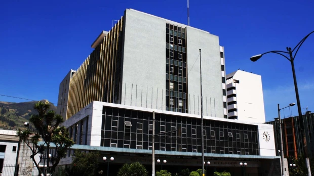 Reservas internacionales de Ecuador caen a su nivel más bajo desde 2007