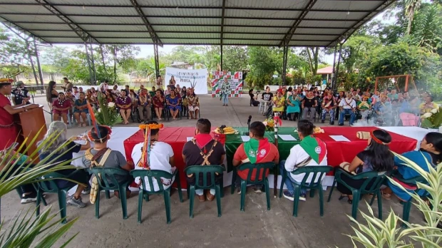 Indígenas A’i Cofán, Siekopaai y Waorani se gradúan como docentes para fortalecer la educación propia en la Amazonía