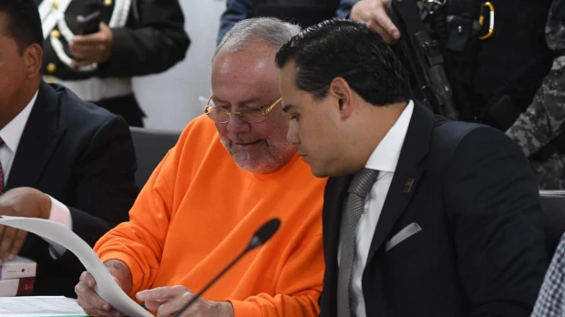 Carlos Pareja Yannuzzelli sentenciado a 10 años de cárcel por delito de peculado