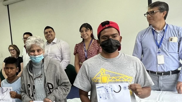 62 prótesis auditivas se entregaron en el Hospital General Puyo