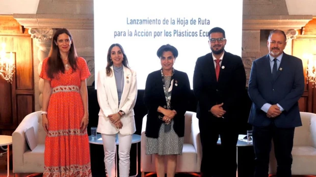 Ecuador presentó hoja de ruta para reducir la contaminación plástica