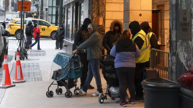 Familias inmigrantes sacan a los niños de las escuelas de Nueva York
