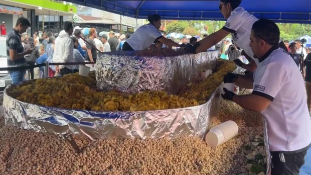 Puyo fue escenario del ceviche volquetero gigante