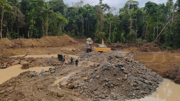 Ejército de Colombia destruye complejo de minería ilegal en Putumayo. Golpe a finanzas de los Comandos de Frontera