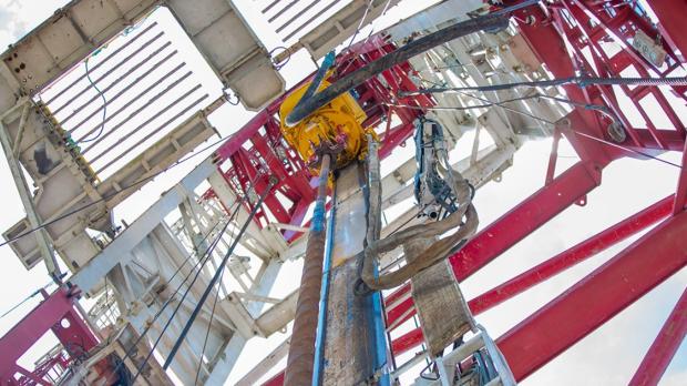 El secretario general de la organización, Haitham Al Ghais, se reunió con Fernando Santos, ministro de Energía y Mina / Foto: EFE