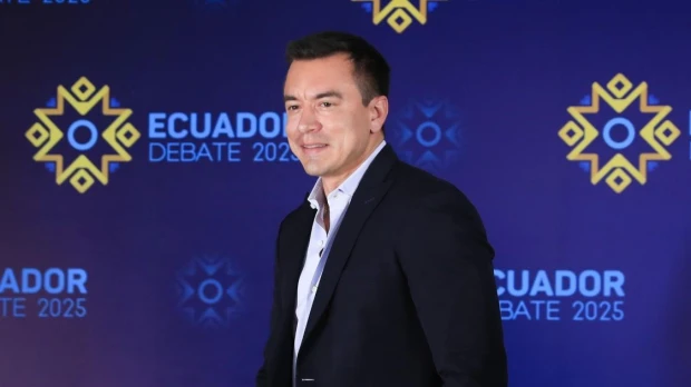 Noboa afirma que Abad es "una traidora que ya está destituida"