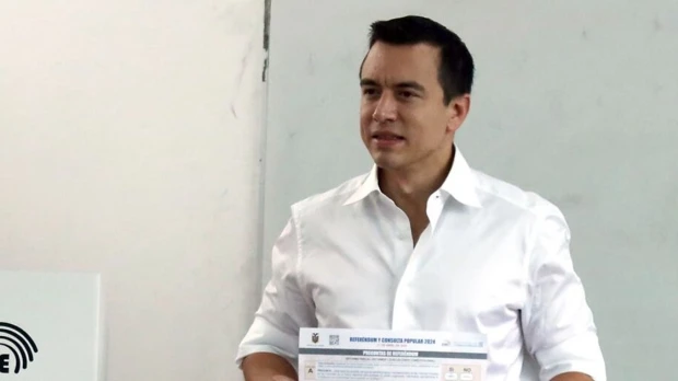 Noboa lidera la intención de voto, según Comunicaliza