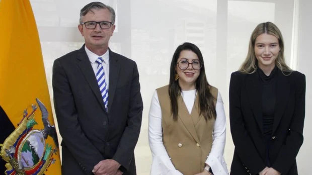 La economía de Ecuador está “grave”, afirma Vega