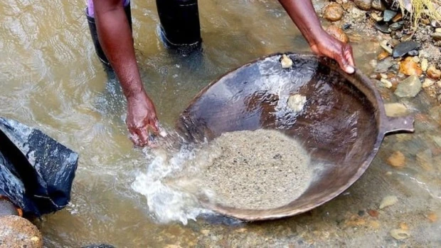 Mineros de la Amazonía anuncian marcha en Quito para exigir diálogo con el Gobierno