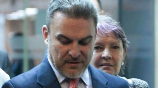 Justicia de EE.UU. suspende deportación de José Serrano a Ecuador