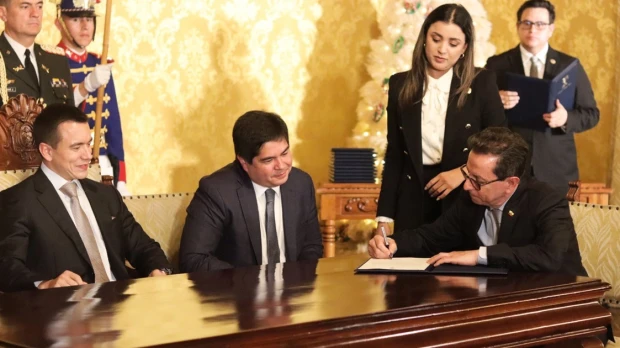 Noboa nombró a 16 ministros y dejó 4 carteras pendientes