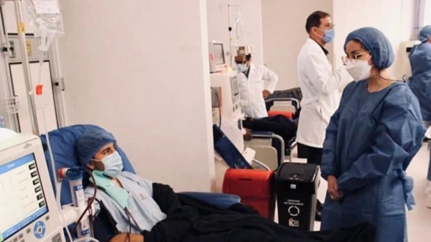 Deuda estatal con clínicas de diálisis angustia a miles de pacientes