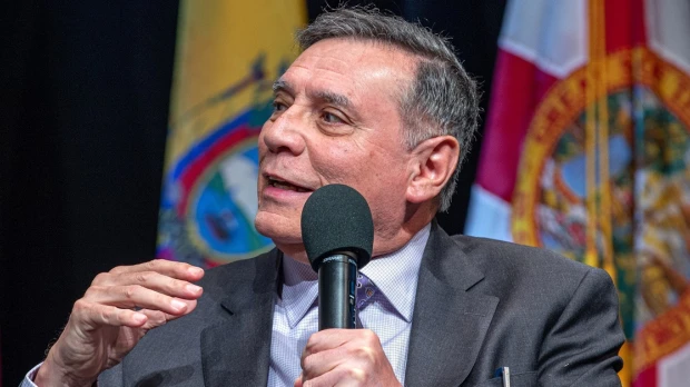 Corte de Nacional confirma condena de 8 años de prisión a expresidente Mahuad