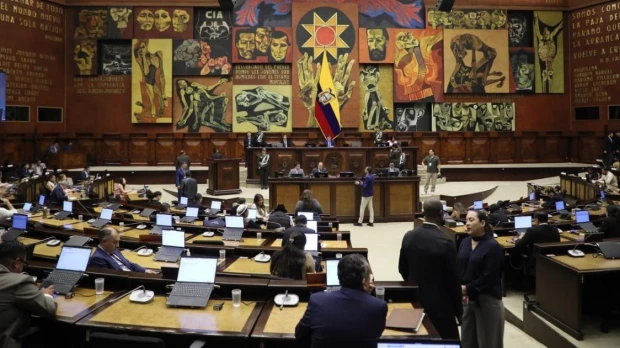 Asamblea Nacional abre investigación patrimonial a alcaldes y prefectos en Ecuador