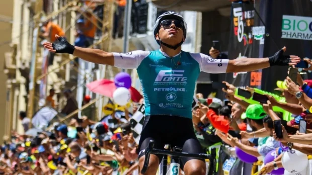 Jonathan Caicedo ganó la séptima etapa de la Vuelta a Portugal 
