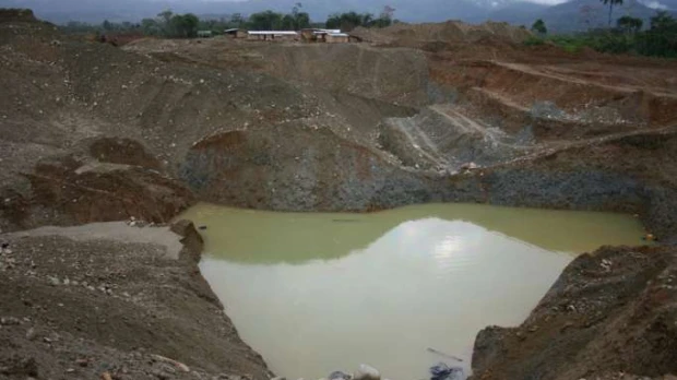 Casi mil millones en oro ilegal salieron de Ecuador en los últimos 5 años

