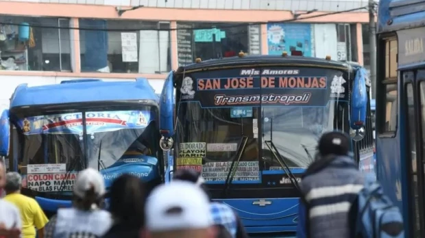 Transporte pesado presiona al Gobierno y advierte posible paralización