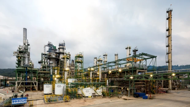 Ecuador espera ahorrar $ 800 millones al año con renovada refinería