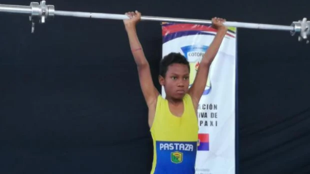 Indígenas, en torneo nacional de halterofilia