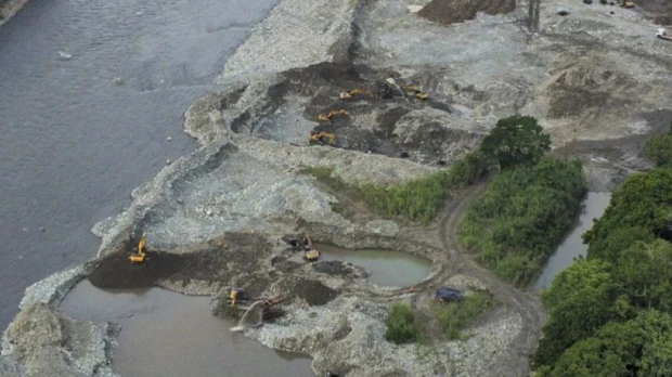 El secretario general de la organización, Haitham Al Ghais, se reunió con Fernando Santos, ministro de Energía y Mina / Foto: EFE