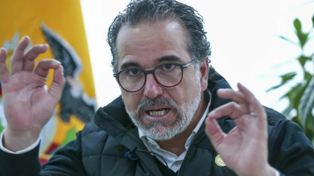 El gobierno despidió a diplomático acusado de abusos contra una mujer 