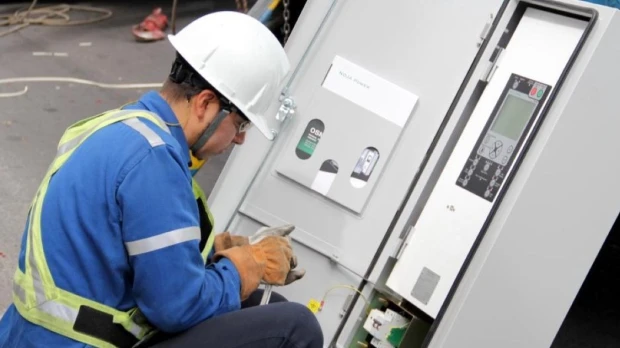 Noboa advierte con desconectar a industrias que incumplan la autogeneración eléctrica