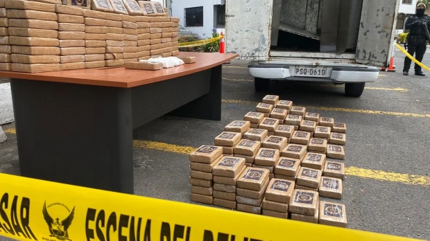 La Policía halló 400 kilos de cocaína en Ambato