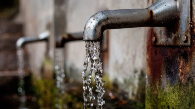 Ecuador tiene un consumo de agua superior al promedio recomendado por la OMS