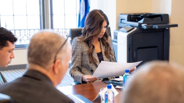 Kristi Noem prevé llegar a Ecuador en medio de agenda de cooperación en seguridad