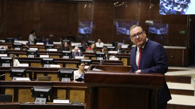 La Asamblea censuró a Juan Zapata, exministro del Interior