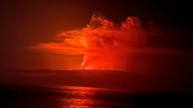 El volcán Fernandina, en Galápagos, inició un nuevo proceso eruptivo