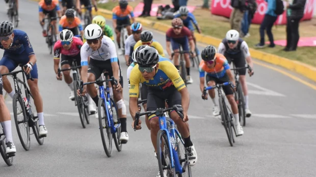 Un centenar de ciclistas de 6 países participarán en la Vuelta a Ecuador